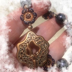 ‼️SOLD‼️Bracelet Navy Swarovski Copper Plate Toggle